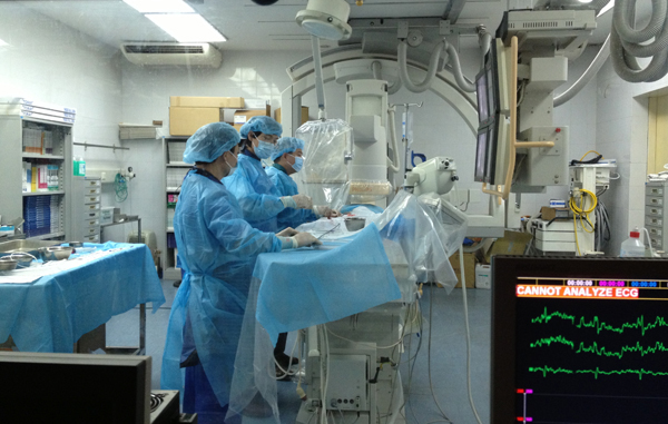 Điều Trị Bệnh Tim Mạch Thuốc, Phẫu Thuật và Can Thiệp Không Phẫu Thuật