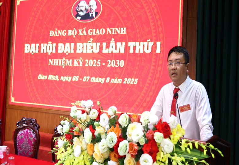 Đồng chí Doãn Quang Hùng tiếp tục giữ chức Bí thư Đảng ủy xã.