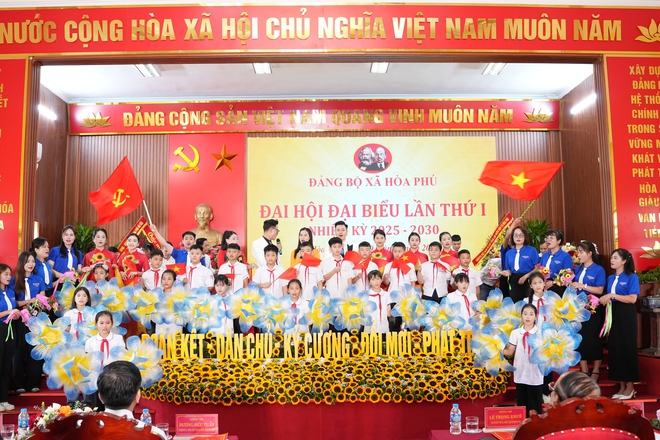 Đại hội đại biểu Đảng bộ xã Hòa Phú lần thứ I, nhiệm kỳ 2025 -2030 diễn ra thành công tốt đẹp- Ảnh 11.