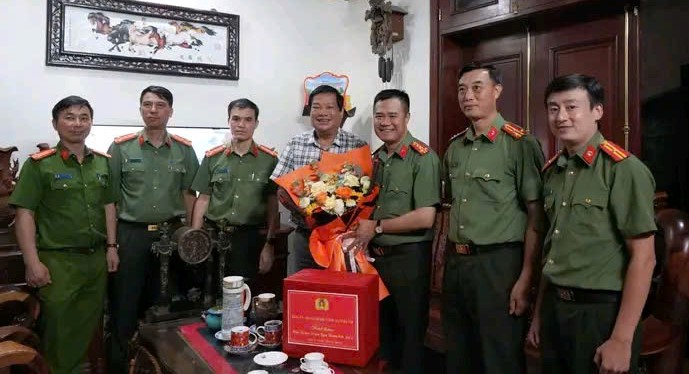 Z6886145870571 702c76b5dfffdc5c5882a615231985bd