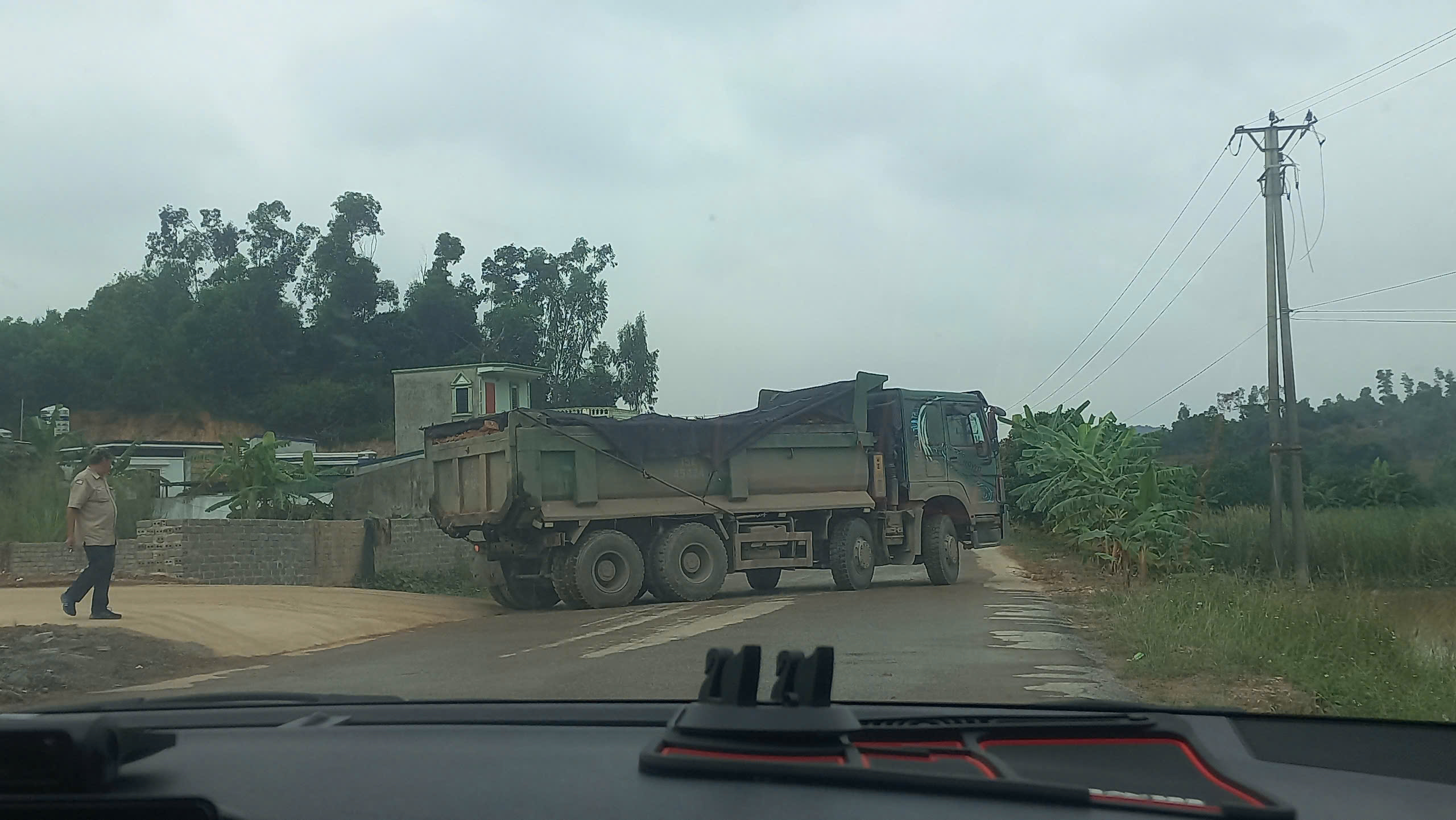 Z7357766547133 03c1b2bf7b530ac8d5768245a7ebfd69