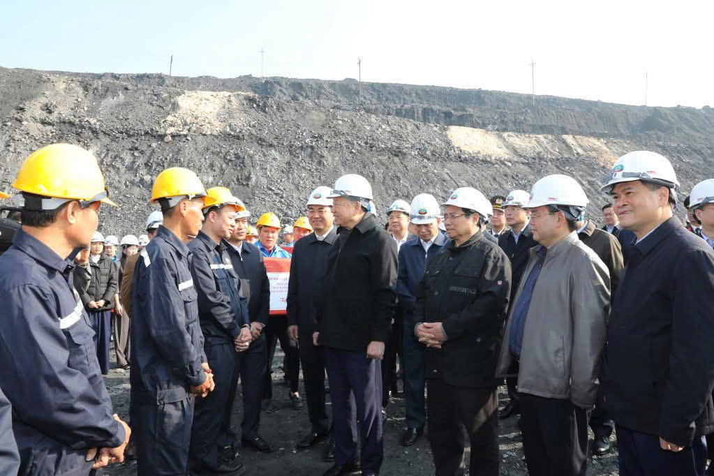 Z7474048408459 978d8fd47f24f161bd16dba1fdf537aa