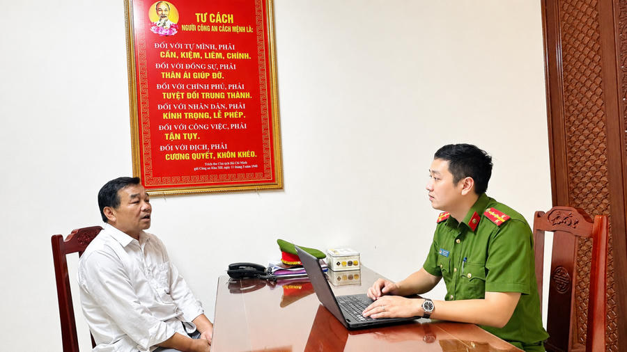 Đối tượng Phạm Văn Nhị tại Cơ quan Công an. (Ảnh: CATH)